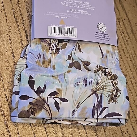 Super soft floral leggings size M NWT - Picture 2 of 3